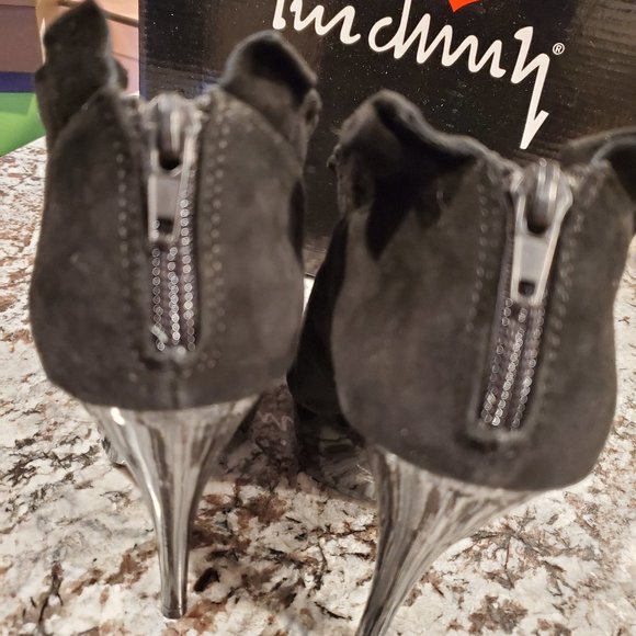 Luichiny Nicka Bee Suede booties NIB - Picture 7 of 8